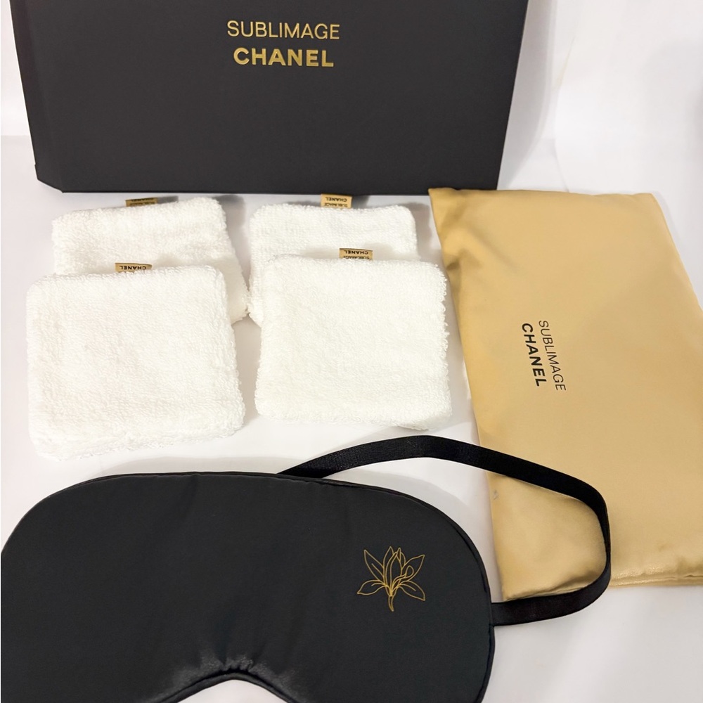 CHANEL Sublimage White Cleansing Cloths and Eye Mask set
